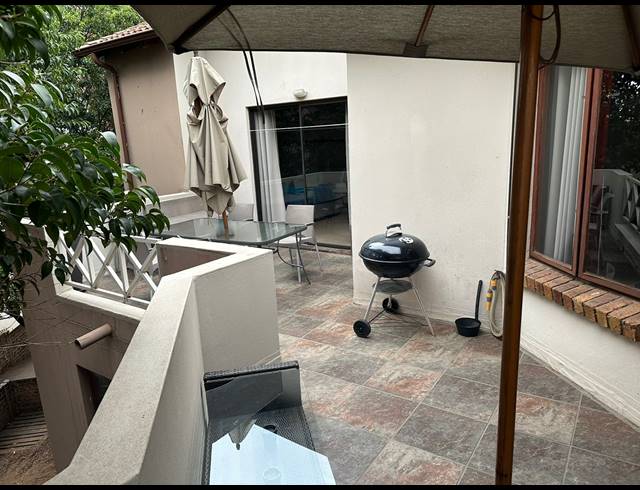 2 BEDROOM FLAT FOR SALE IN NORTHWOLD